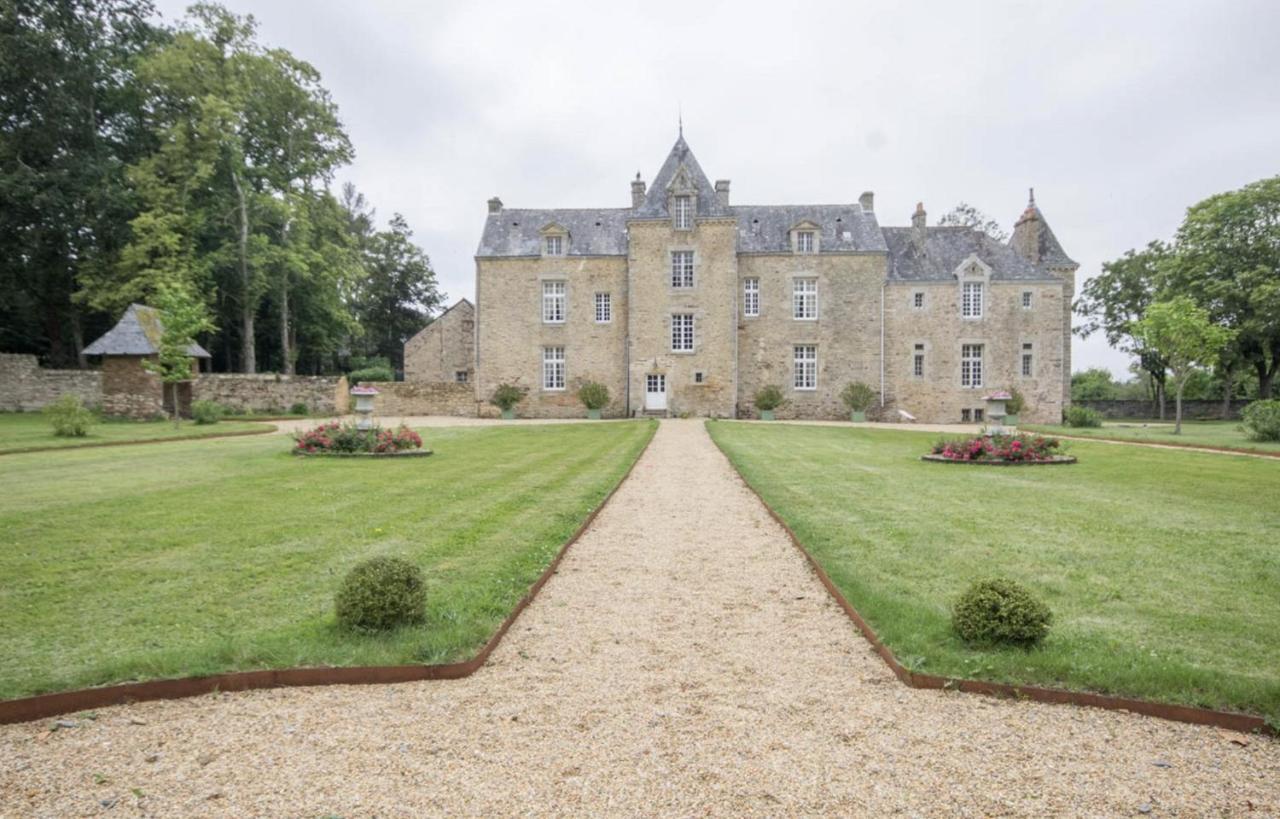Chateau De Cadouzan Saint-Dolay Bagian luar foto