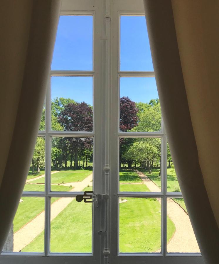 Chateau De Cadouzan Saint-Dolay Bagian luar foto