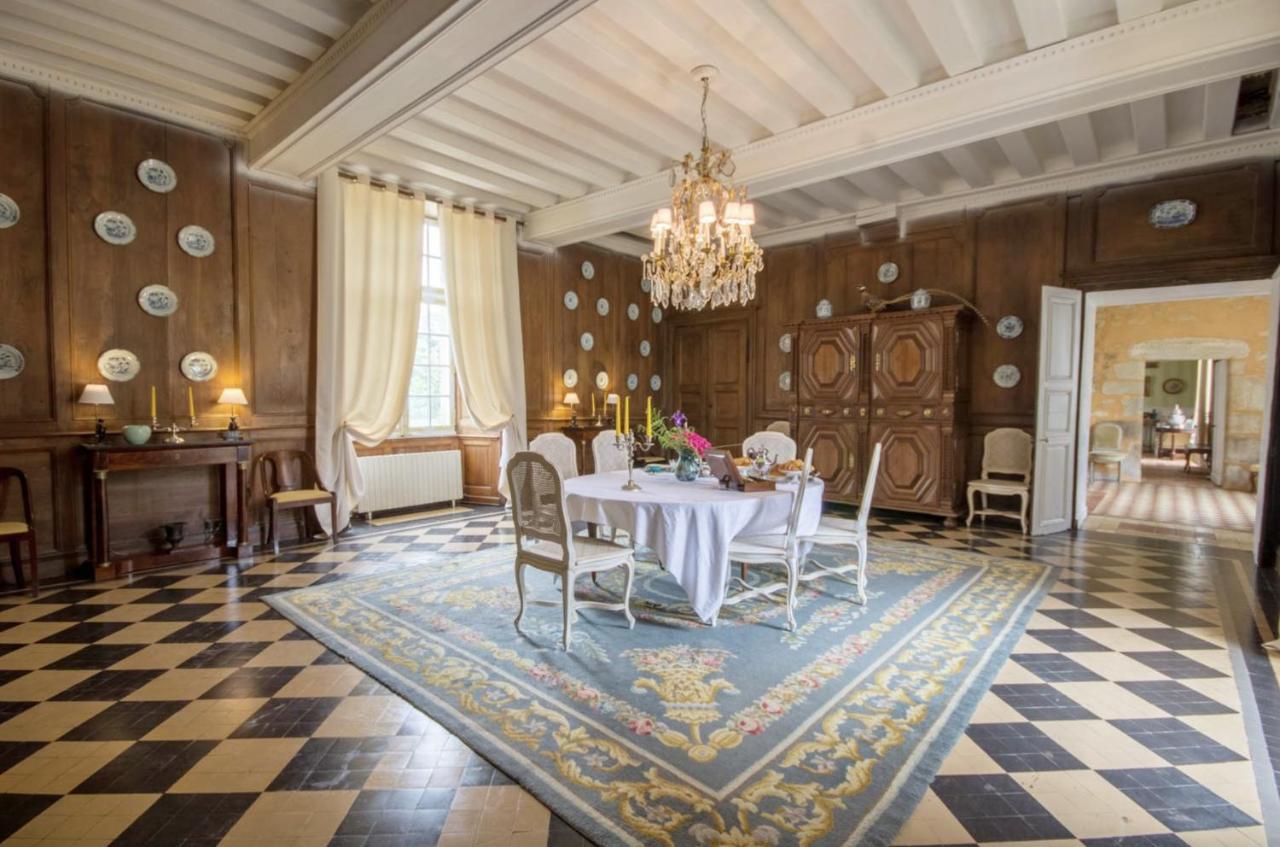 Chateau De Cadouzan Saint-Dolay Bagian luar foto