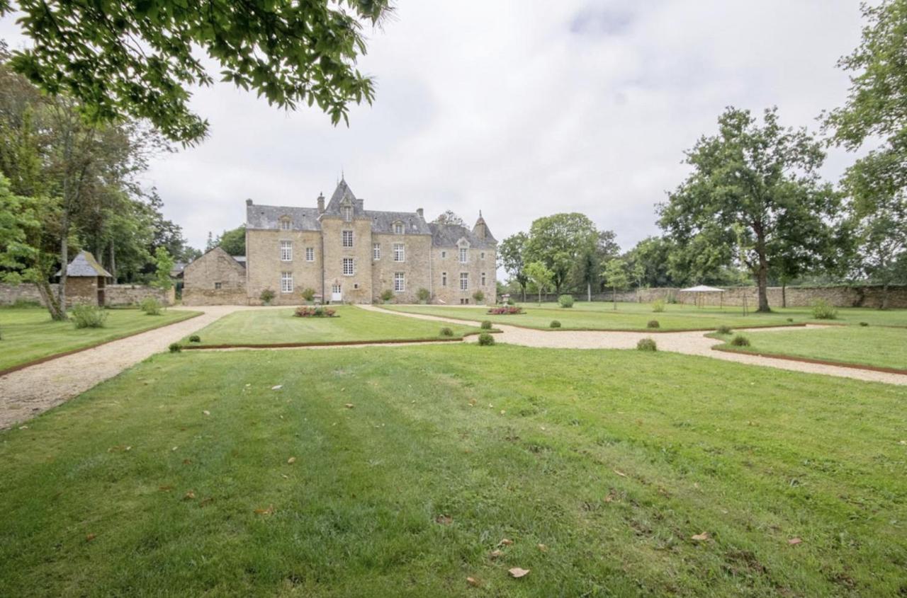 Chateau De Cadouzan Saint-Dolay Bagian luar foto