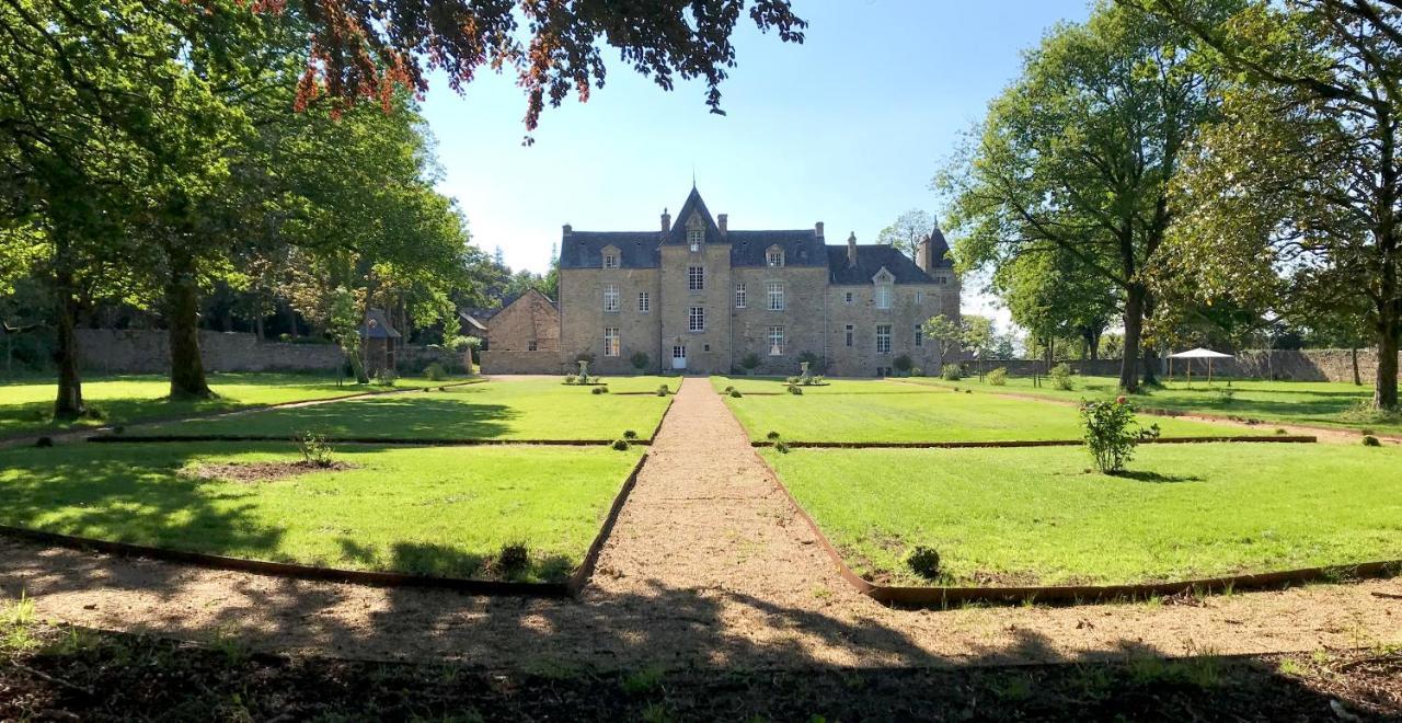 Chateau De Cadouzan Saint-Dolay Bagian luar foto