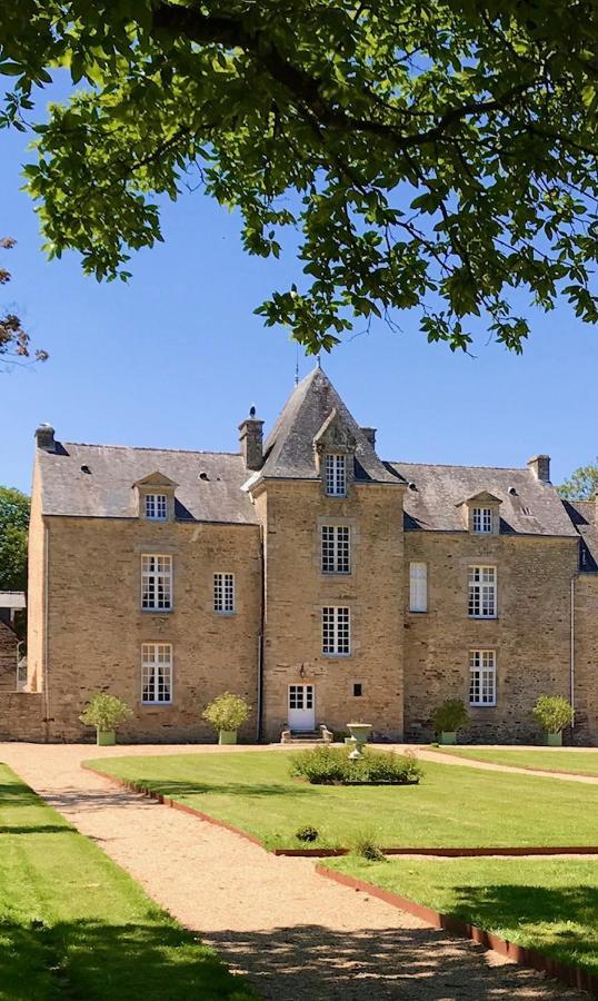 Chateau De Cadouzan Saint-Dolay Bagian luar foto