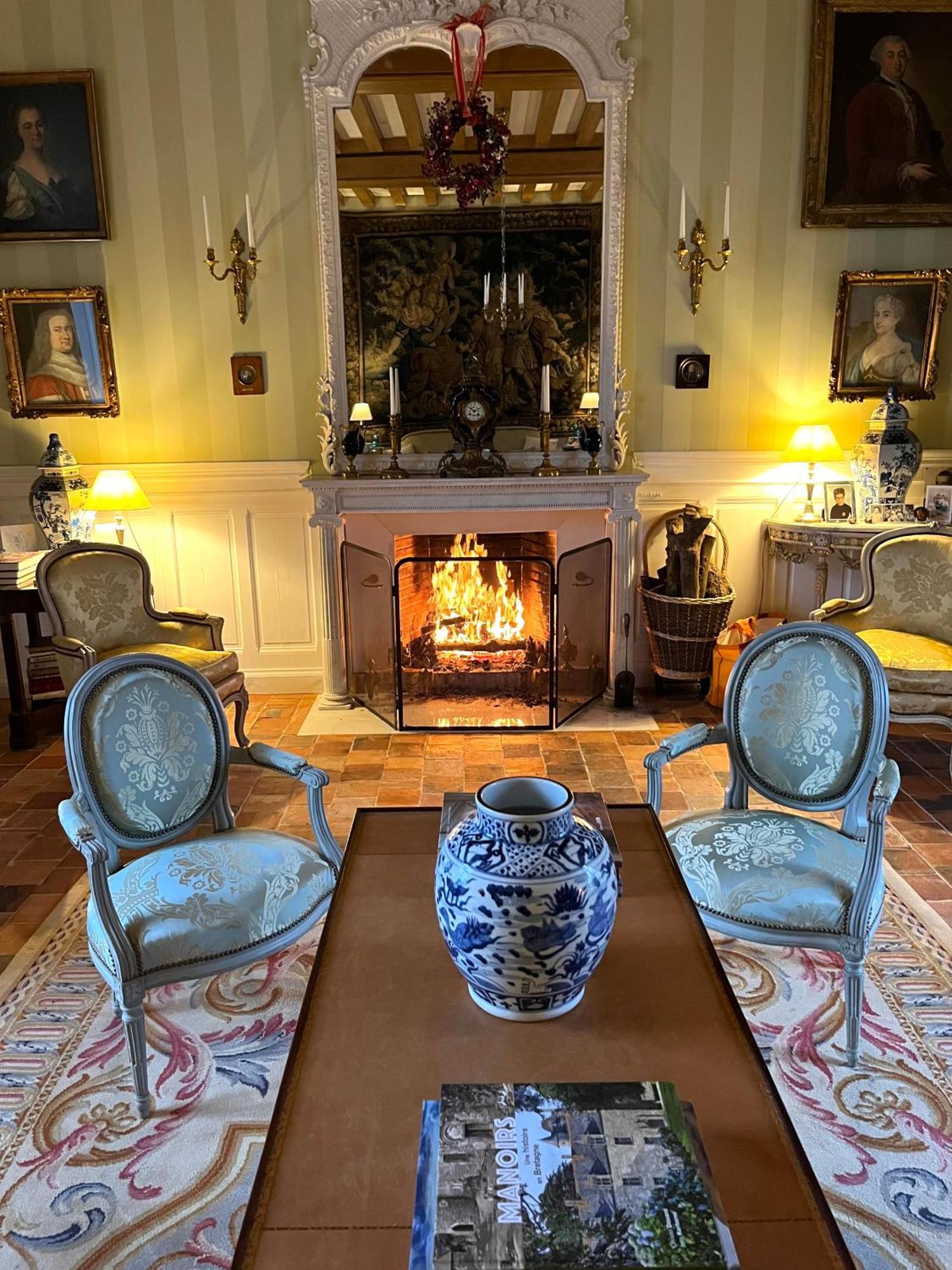 Chateau De Cadouzan Saint-Dolay Bagian luar foto