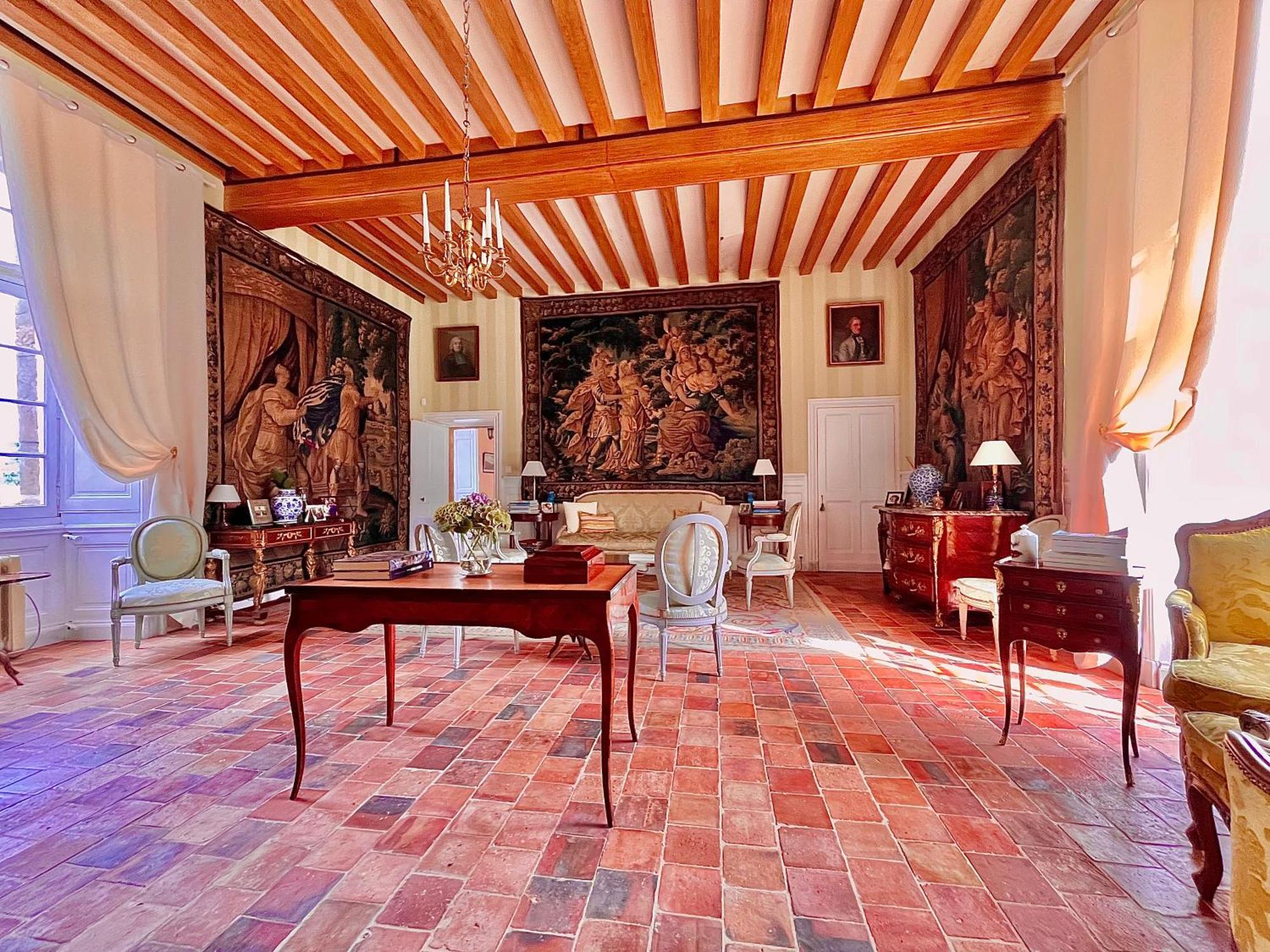 Chateau De Cadouzan Saint-Dolay Bagian luar foto