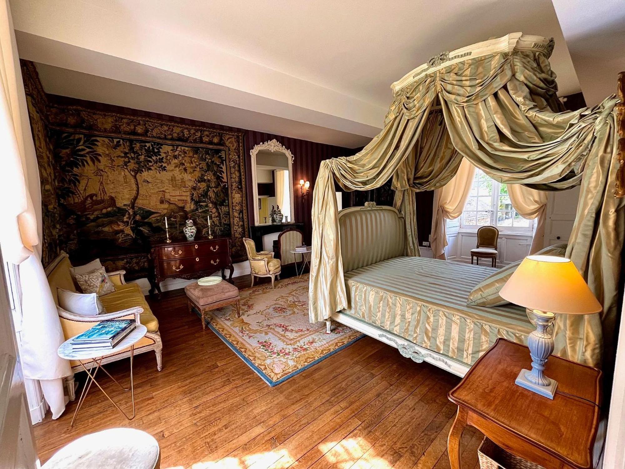 Chateau De Cadouzan Saint-Dolay Bagian luar foto